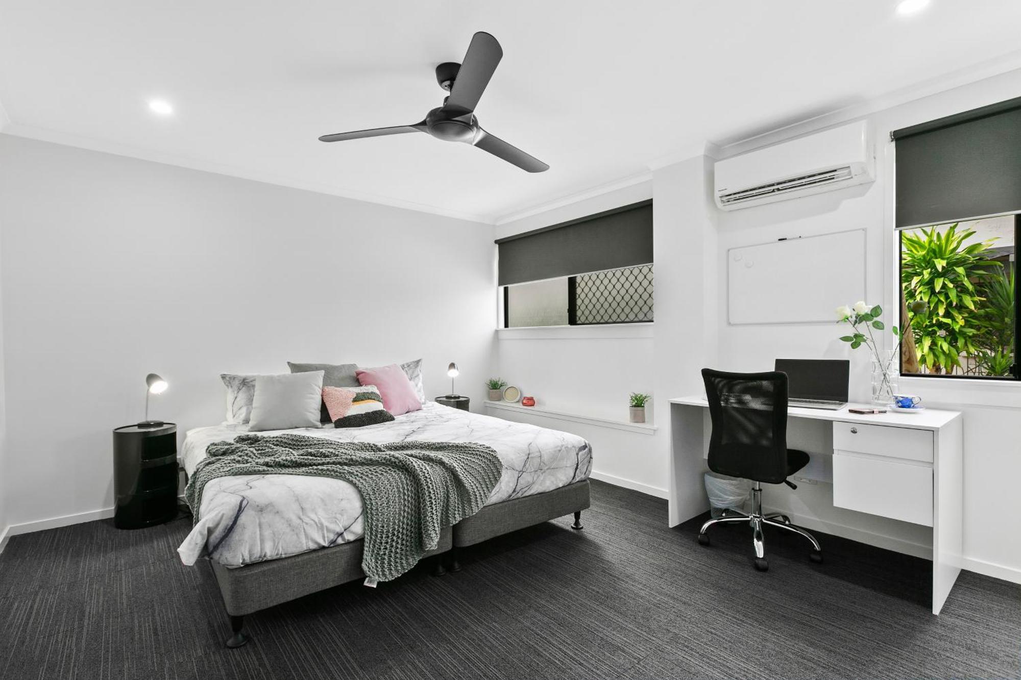 Mihaven Shared Living - Martyn St Hostel Cairns Buitenkant foto