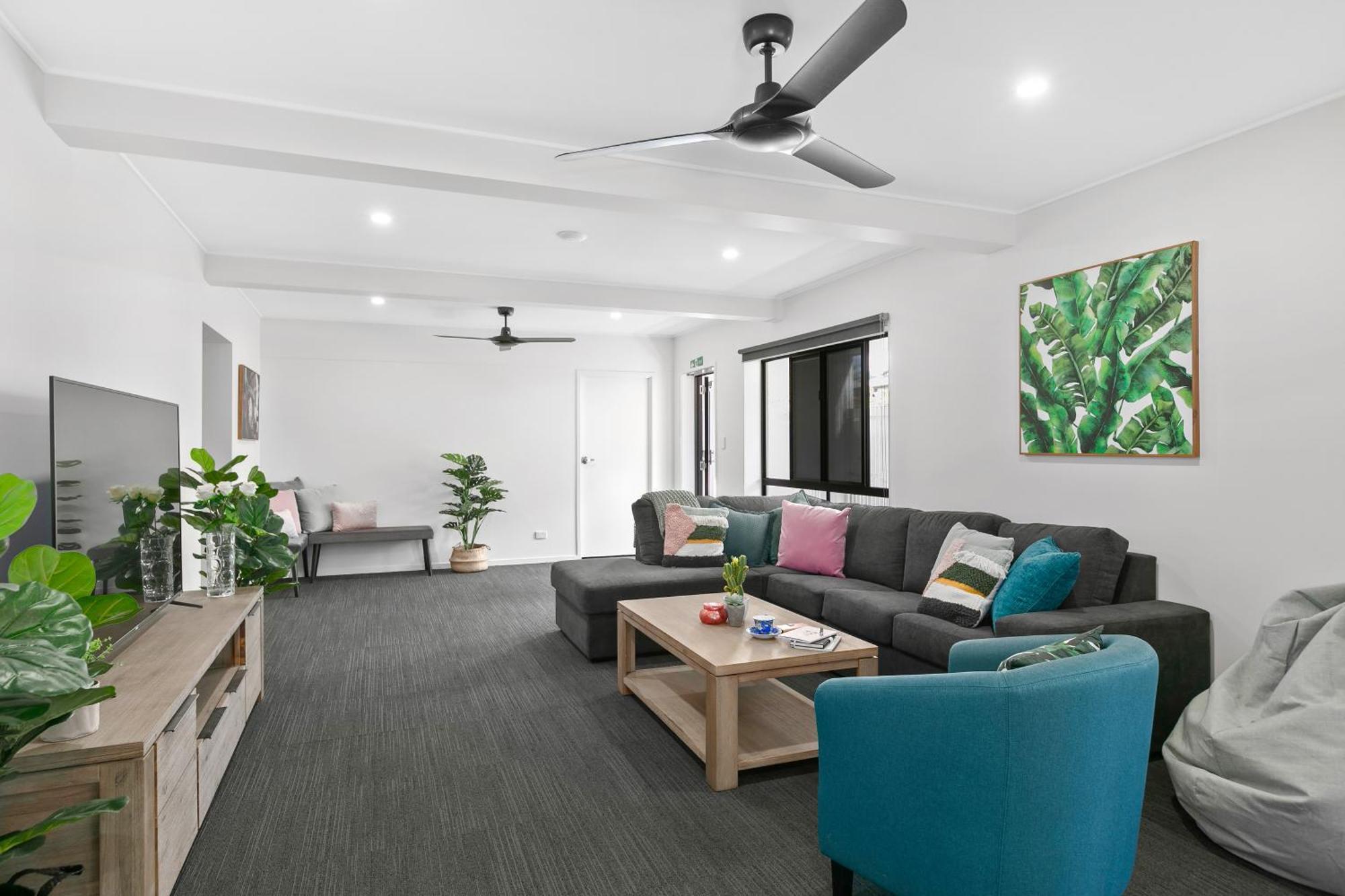 Mihaven Shared Living - Martyn St Hostel Cairns Buitenkant foto
