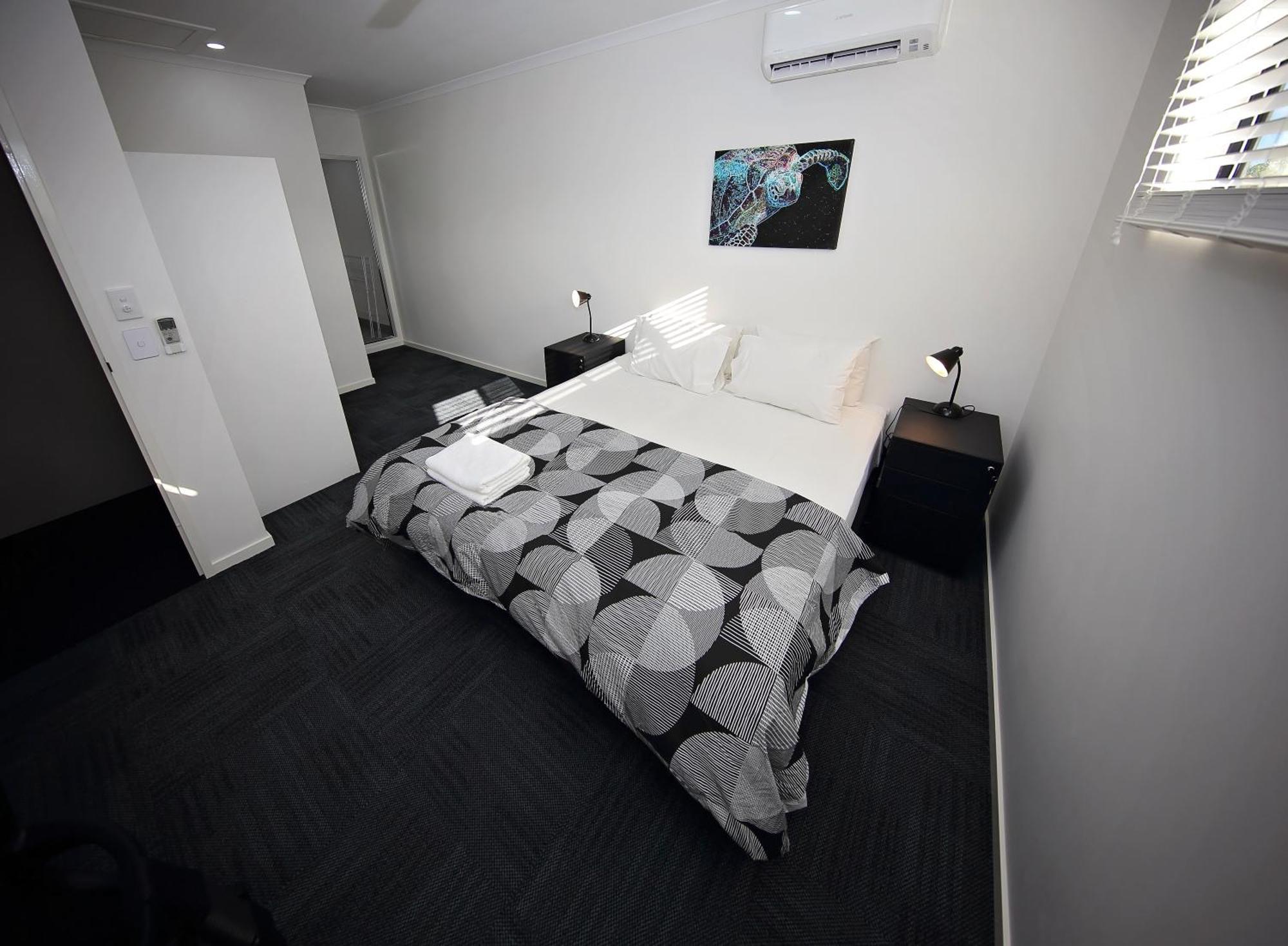 Mihaven Shared Living - Martyn St Hostel Cairns Buitenkant foto