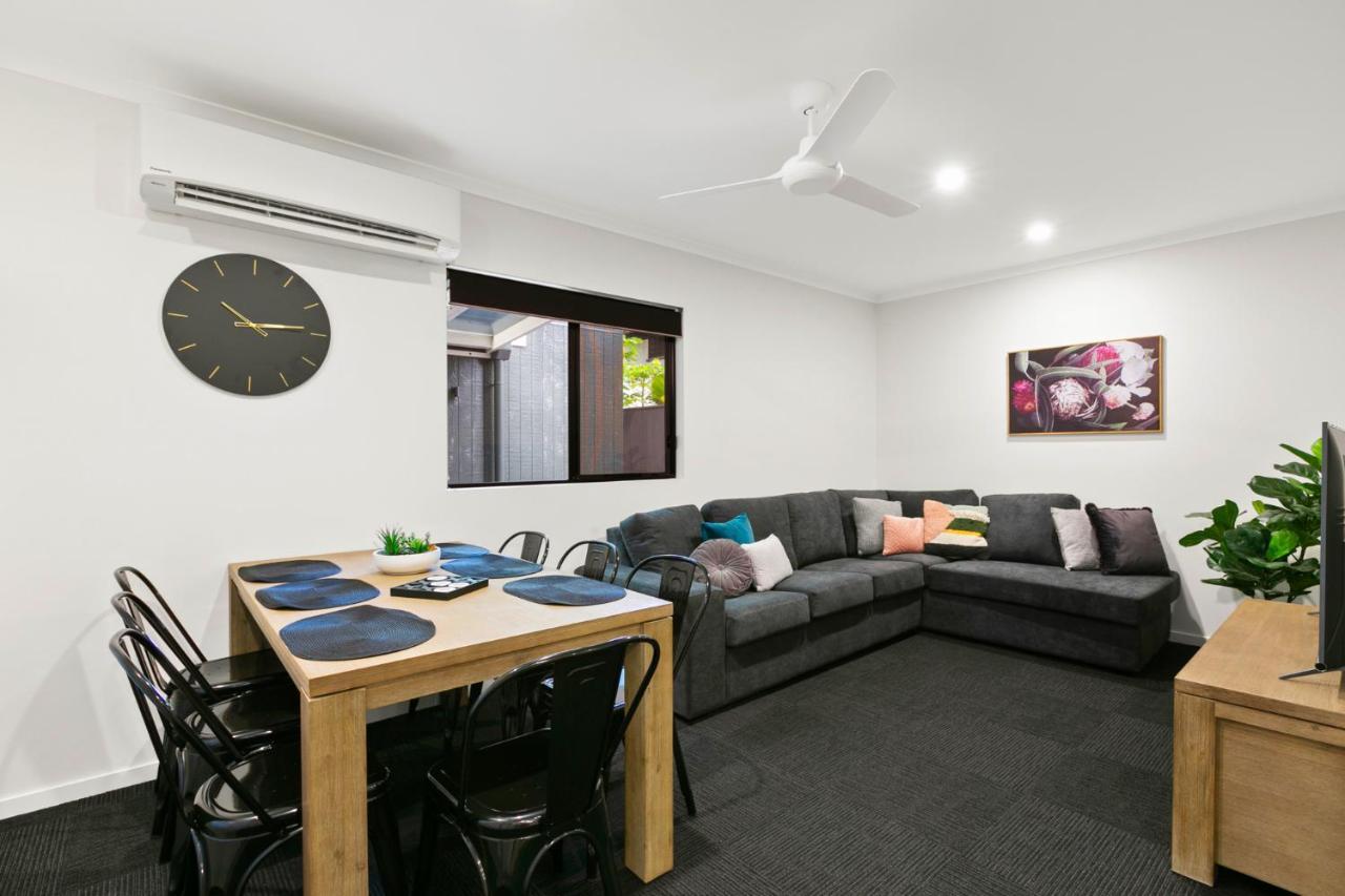 Mihaven Shared Living - Martyn St Hostel Cairns Buitenkant foto