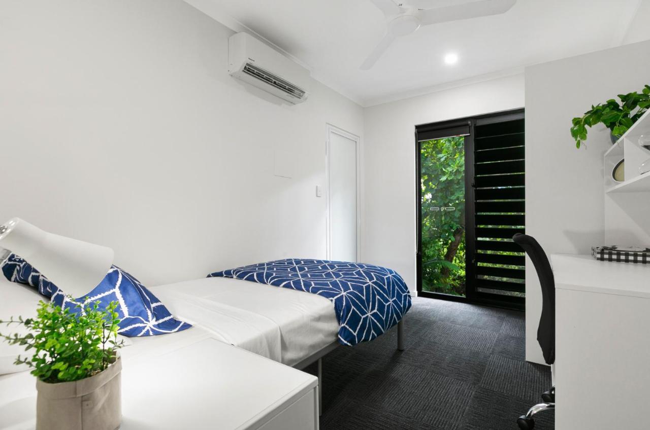 Mihaven Shared Living - Martyn St Hostel Cairns Buitenkant foto